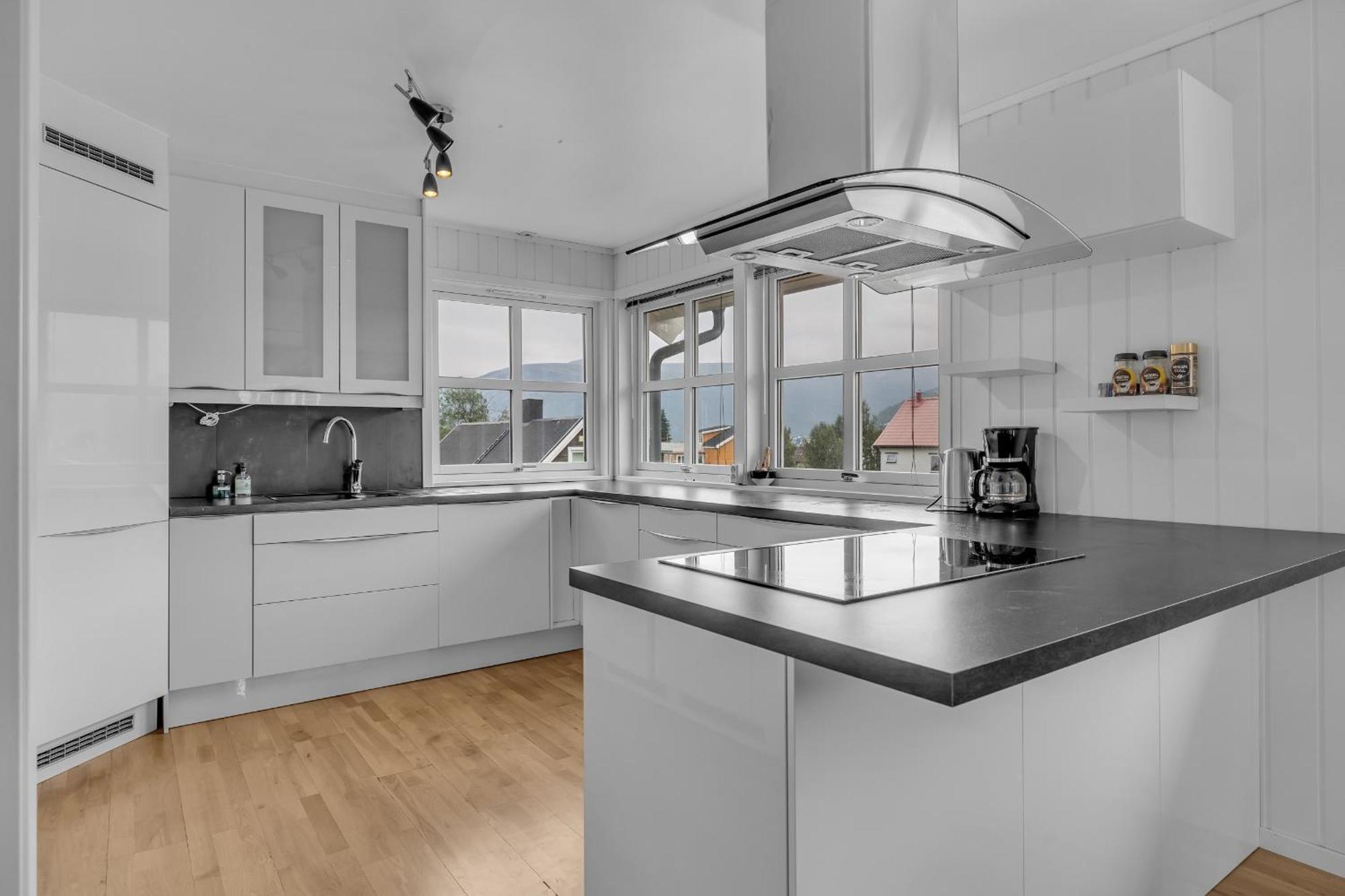 Central Large Modern House With A View Tromsø Exterior foto